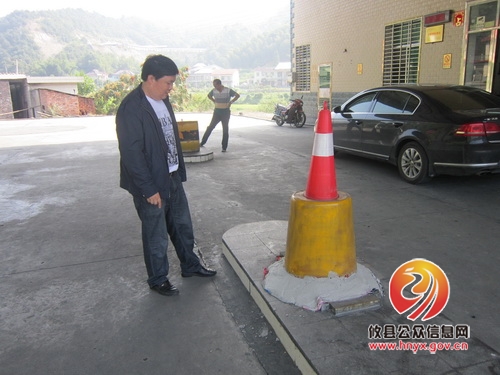 黄丰桥镇大力加油站安全隐患排查