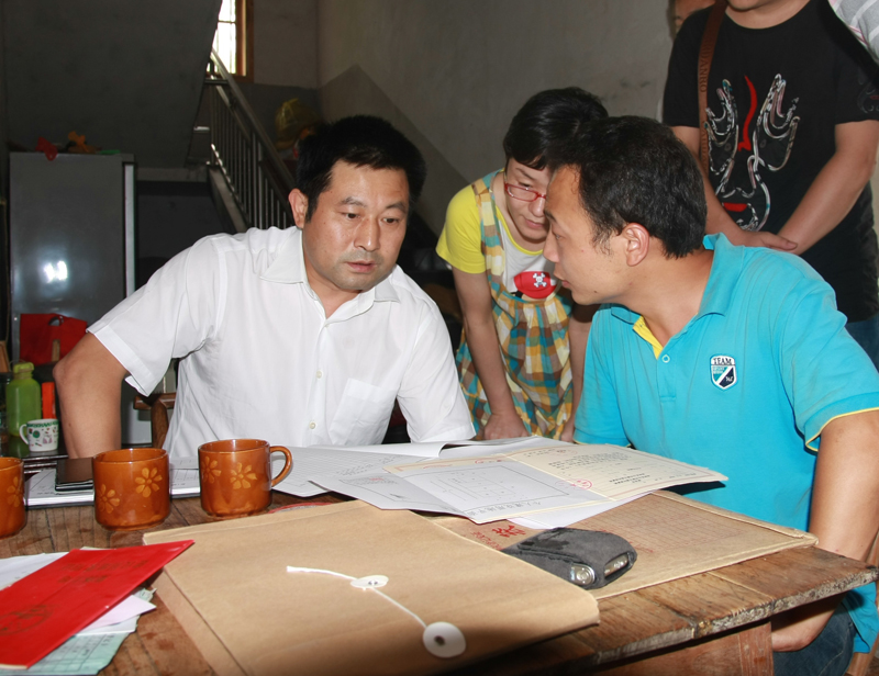 局党组书记、局长何安国深入芦淞区调研