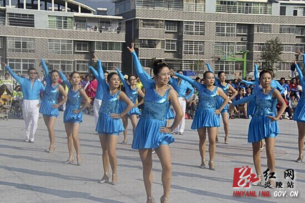 炎陵县首届教师广场舞大赛 舞出快乐与精彩