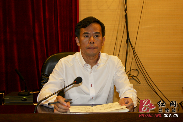 炎陵组织收看全国党的群众路线教育活动总结大会视频会