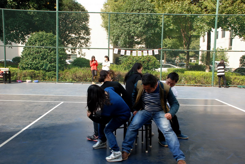 11月14日，我局第五工会小组开展趣味竞赛活动