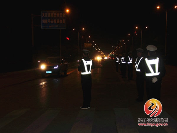 交警大队：夜间出击集中整治城区重点路段交通秩序