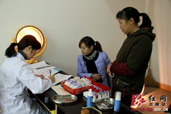炎陵县725名村主干接受免费健康体检