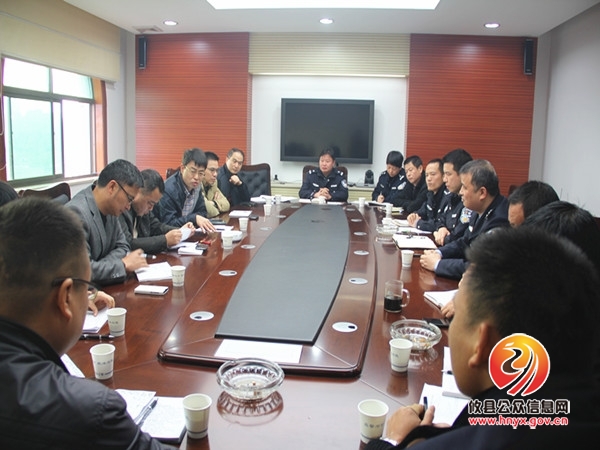 交警大队：县政法委组织召开道路交通事故处理联席会议