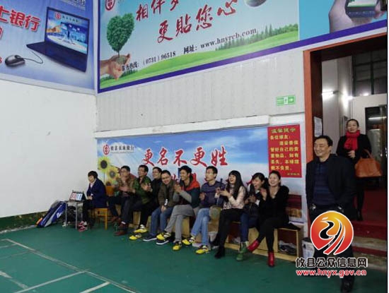 【欢庆元旦】县委办、总工会举行羽毛球邀请赛