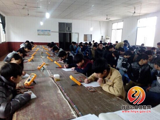 攸县职业中专举行学生职业技能节