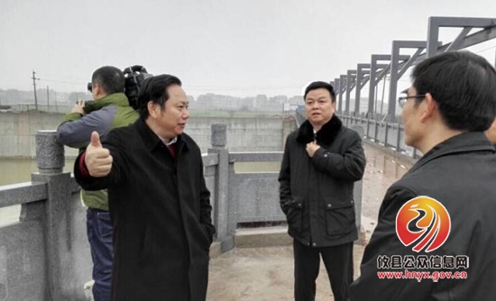 王建之来攸县慰问劳模和困难企业职工