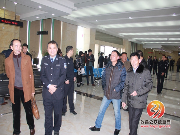 交警大队召开新常态交通安全管理研讨会