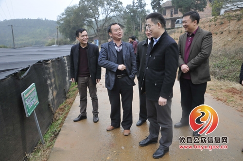 龚红果一行到槚山乡调研指导工作