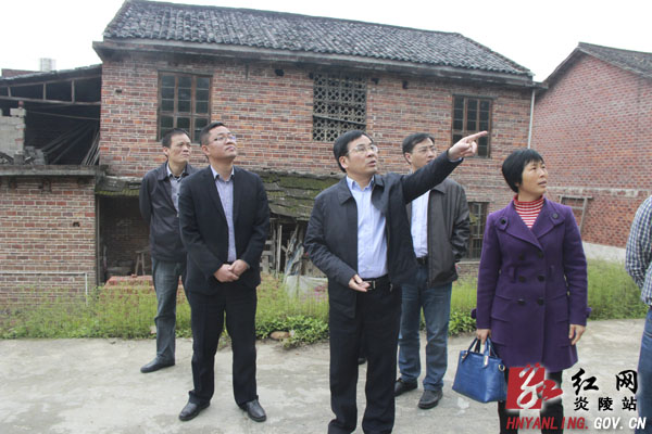 抓好“五大重点”推进天平村省“新农村示范村”建设