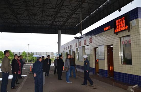 株洲县组织人员赴郴州考察学习治超工作