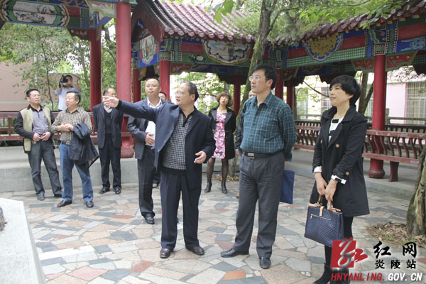 省教育督导评估组来炎评估考核