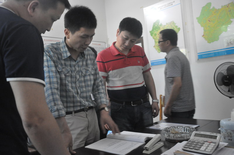 何若愚一行到茶陵调研国土资源管理信息化建设工作