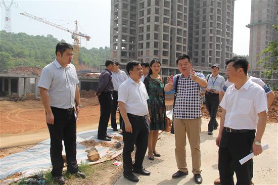 谭润洪调研走访株洲潇湘双语实验学校