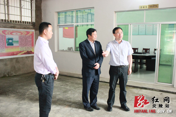 文专文深入中村乡调研指导工作