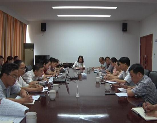 刘美和讲授“三严三实”专题教育党课