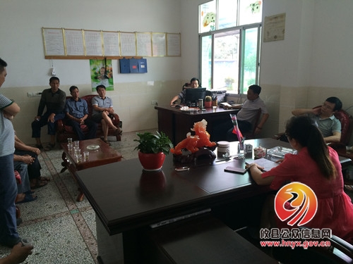 鸭塘铺乡开展校车安全管理专项检查活动