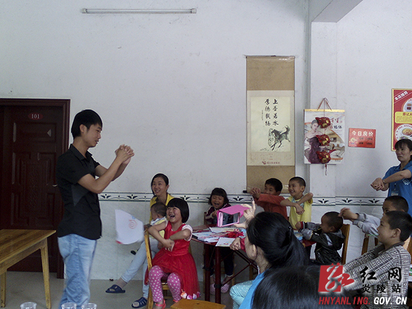 爱心家园义工联志愿者来炎开展支教助学活动