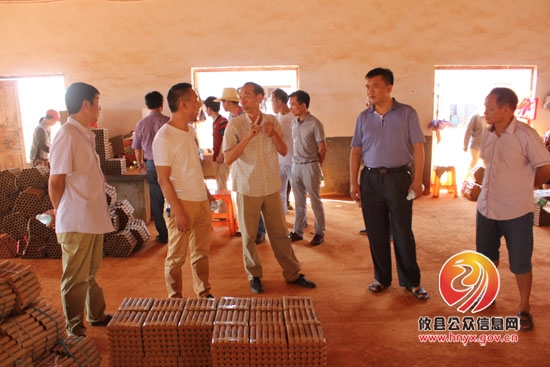槚山乡召开二季度工作总结暨三季度工作调度会