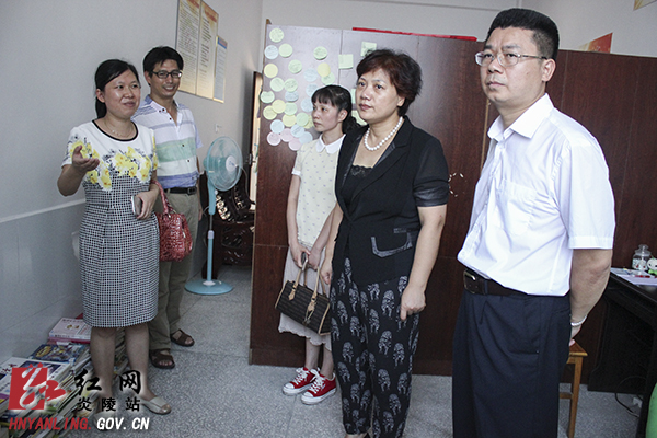 省妇联副主席卢妹香来炎调研指导妇女儿童工作