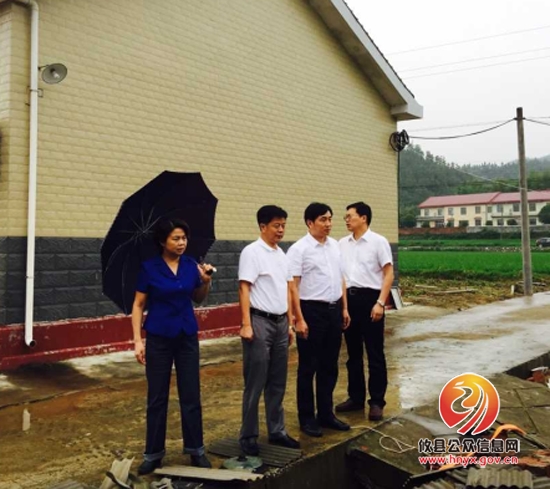 市委常委、副市长杨玉芳来我县视察指导防汛救灾工作