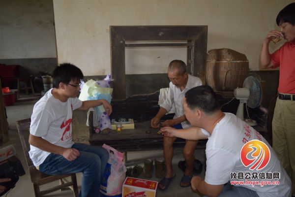 团县委开展走访慰问抗战老兵活动