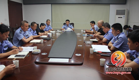 市交警支队周跃飞来攸督查危化品运输及重点车辆管理工作