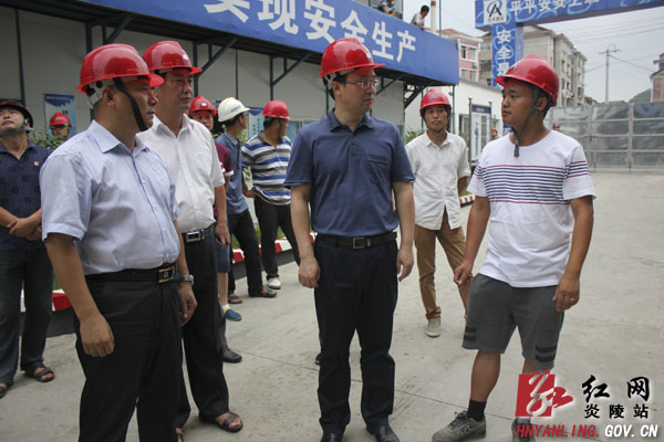 文专文：坚持＂安全生产第一＂ 共建和谐稳定安全大局