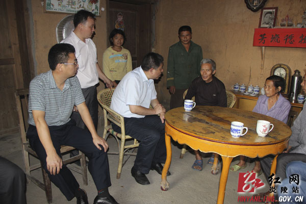 省科技厅厅长童旭东来炎开展＂一进二访＂活动