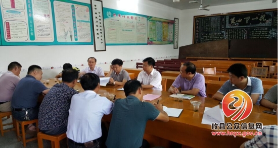 胡湘之深入皇图岭镇笔和村调研农村土地承包经营权确权登记颁证工作