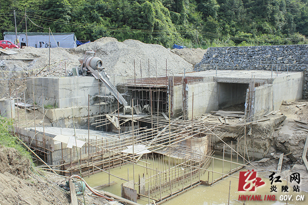鹿原镇：实施项目带动战略 全力以赴抓项目进度