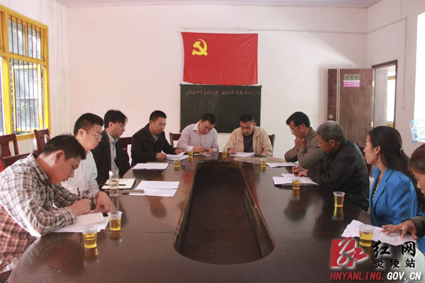 明确目标 强化措施 将各项扶贫工作落实到位