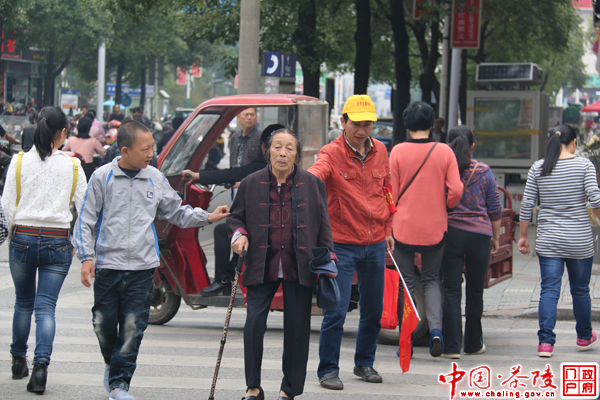 茶陵县各单位积极开展文明劝导活动