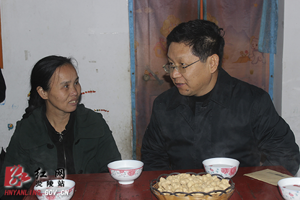 赵文彬到鹿原镇金花村开展“一进二访”活动