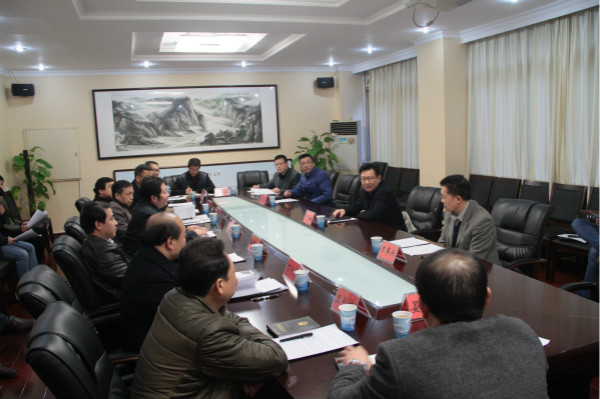 副市长谭可敏调研指导城市管理工作