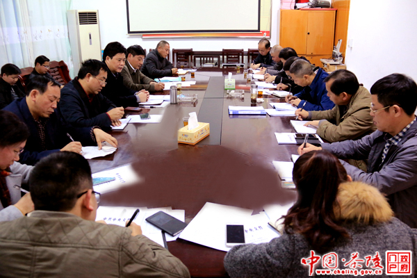彭新军调研扶贫攻坚工作
