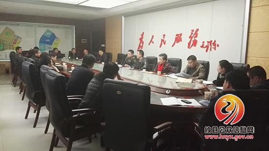 龚红果走访听取人大代表对“一府两院”工作的意见和建议