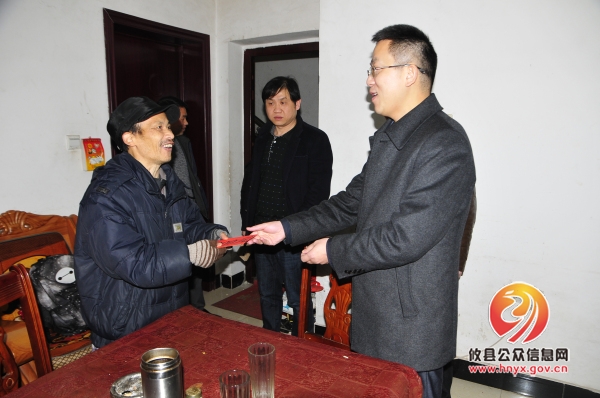 【送温暖】龚红果走访慰问困难群众和敬老院老人