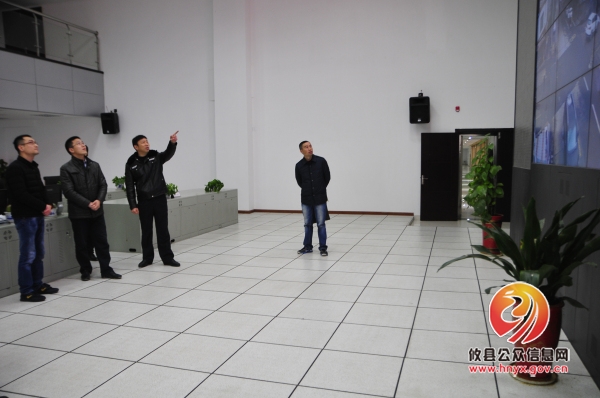 【送温暖】龚红果走访慰问公安交警和消防官兵