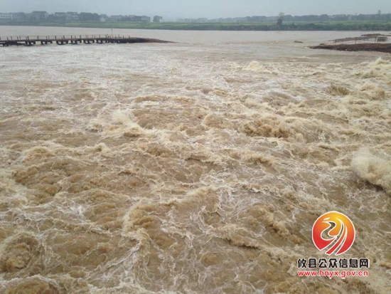 茶陵青年水库泄洪 洪峰今晚在我县过境