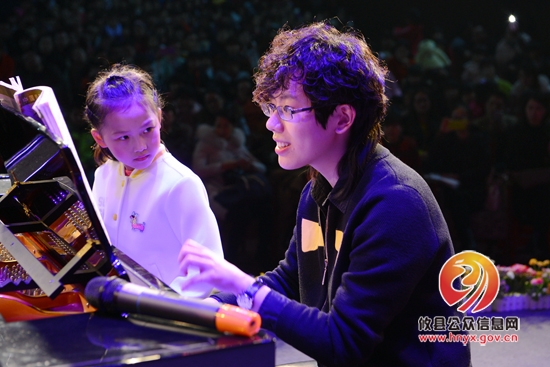 首位著名少年钢琴演奏家走进攸州，与琴童零距离交流