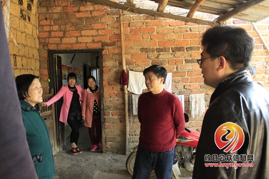陈运发率帮扶单位深入黄丰桥开展结对共建活动