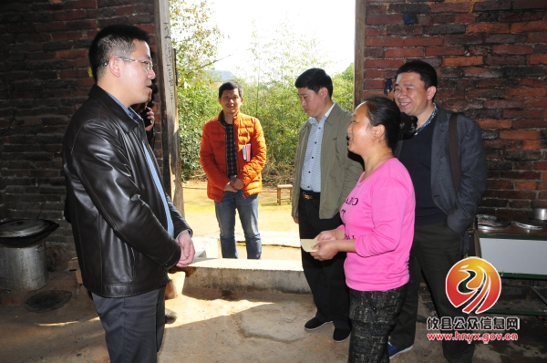 【践行一线工作法】县长龚红果在江桥街道开展结对共建和扶贫工作
