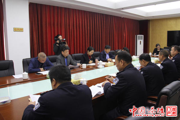 江小忠到县公安交警大队调研指导工作