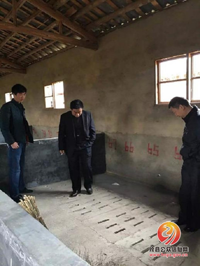 攸县畜牧水产局扶贫工作队深入扶贫点指导养殖示范基地建设工作
