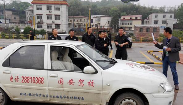 芦淞城管大队对车辆驾驶员实行“回炉”培训