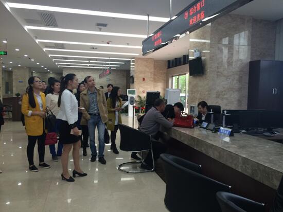 芦淞区政务服务中心赴荷塘区政务服务中心进行参观学习