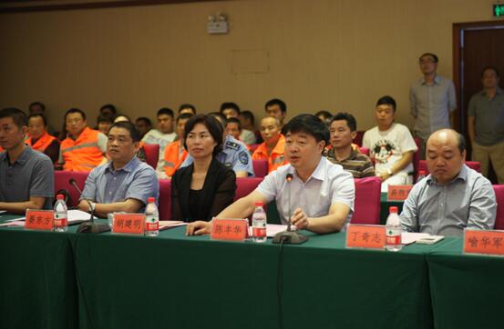 践行“两学一做” 强化业务技能