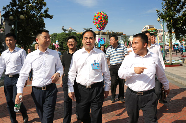 株洲市人大代表来云龙视察重点项目建设