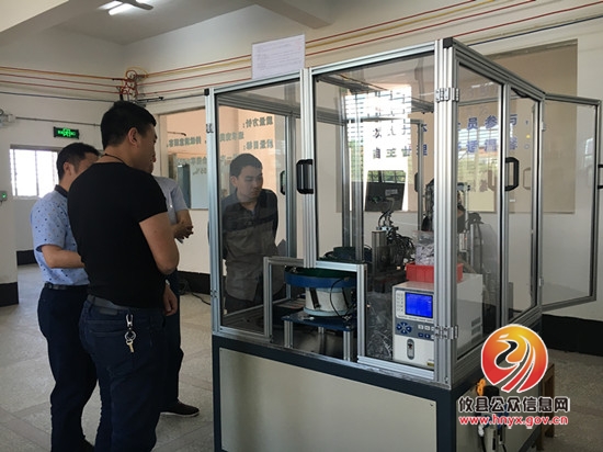 县统计局联合三部门开展工业调研